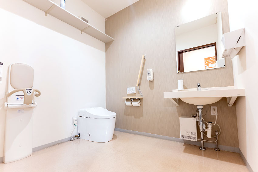 車イスでも入れるトイレ